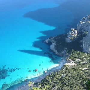 Issicoro 3*, Baunei Italie