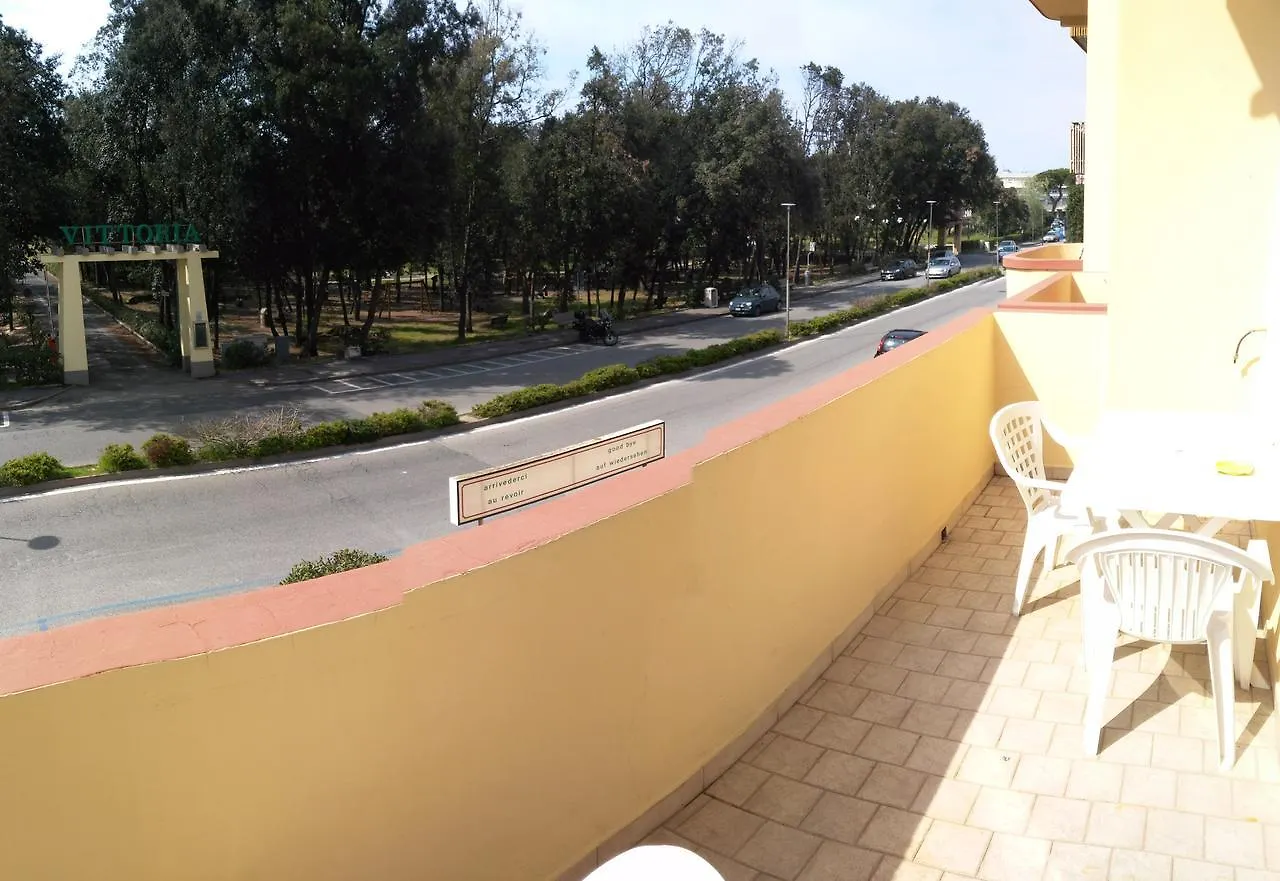 Aparthotel Residence Hotel Vittoria Tirrenia