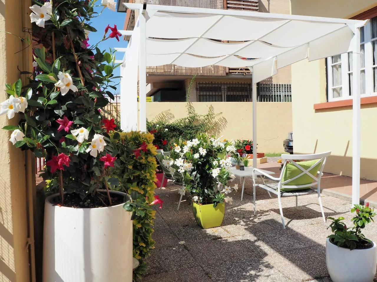 Residence Hotel Vittoria Tirrenia